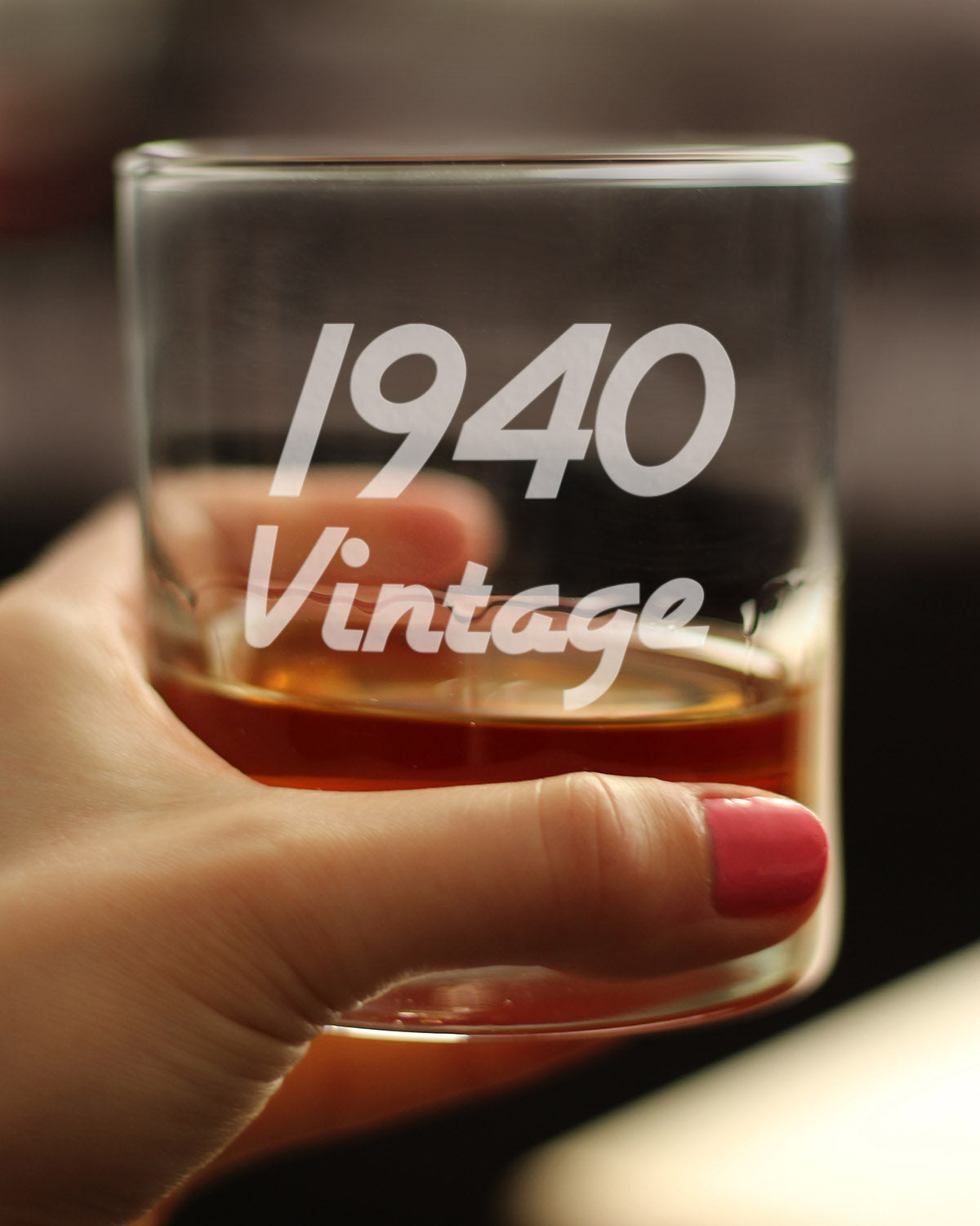 Vintage 1940 - Fun 84th Birthday Whiskey Rocks Glass Gifts for Men &amp; Women Turning 84 - Retro Whisky Drinking Tumbler