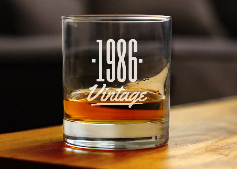 Vintage 1986 - Fun 40th Birthday Whiskey Rocks Glass Gifts for Men & Women Turning 40 - Retro Whisky Drinking Tumbler