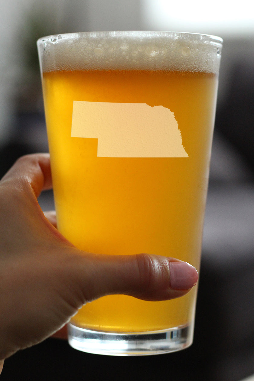 Nebraska State Outline Pint Glass for Beer - State Themed Drinking Decor and Gifts for Nebraskan Women & Men - 16 Oz Glasses