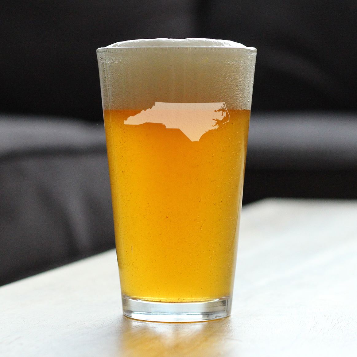 North Carolina State Outline Pint Glass for Beer - State Themed Drinking Decor and Gifts for North Carolinian Women & Men - 16 Oz Glasses