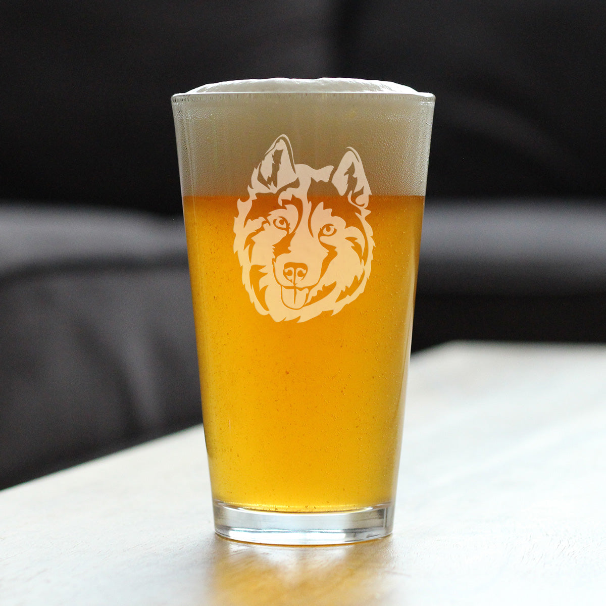 Siberian Husky Face Pint Glass for Beer - Unique Dog Themed Decor and Gifts for Moms &amp; Dads of Huskies - 16 Oz