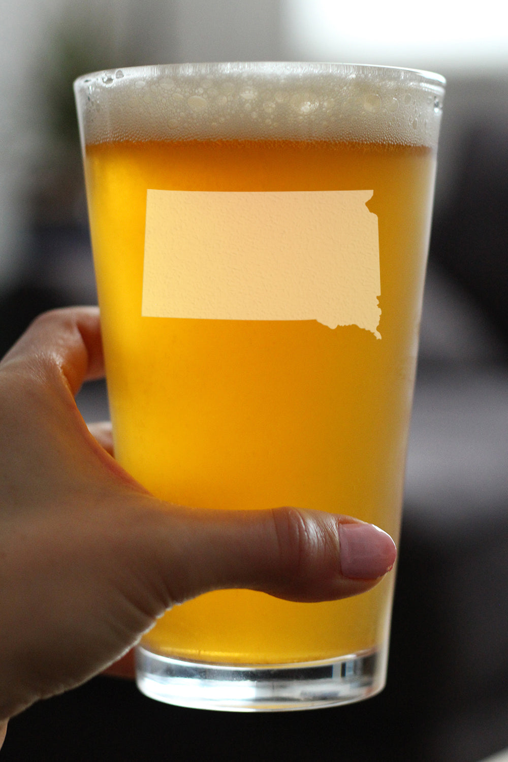 South Dakota State Outline Pint Glass for Beer - State Themed Drinking Decor and Gifts for South Dakotan Women &amp; Men - 16 Oz Glasses