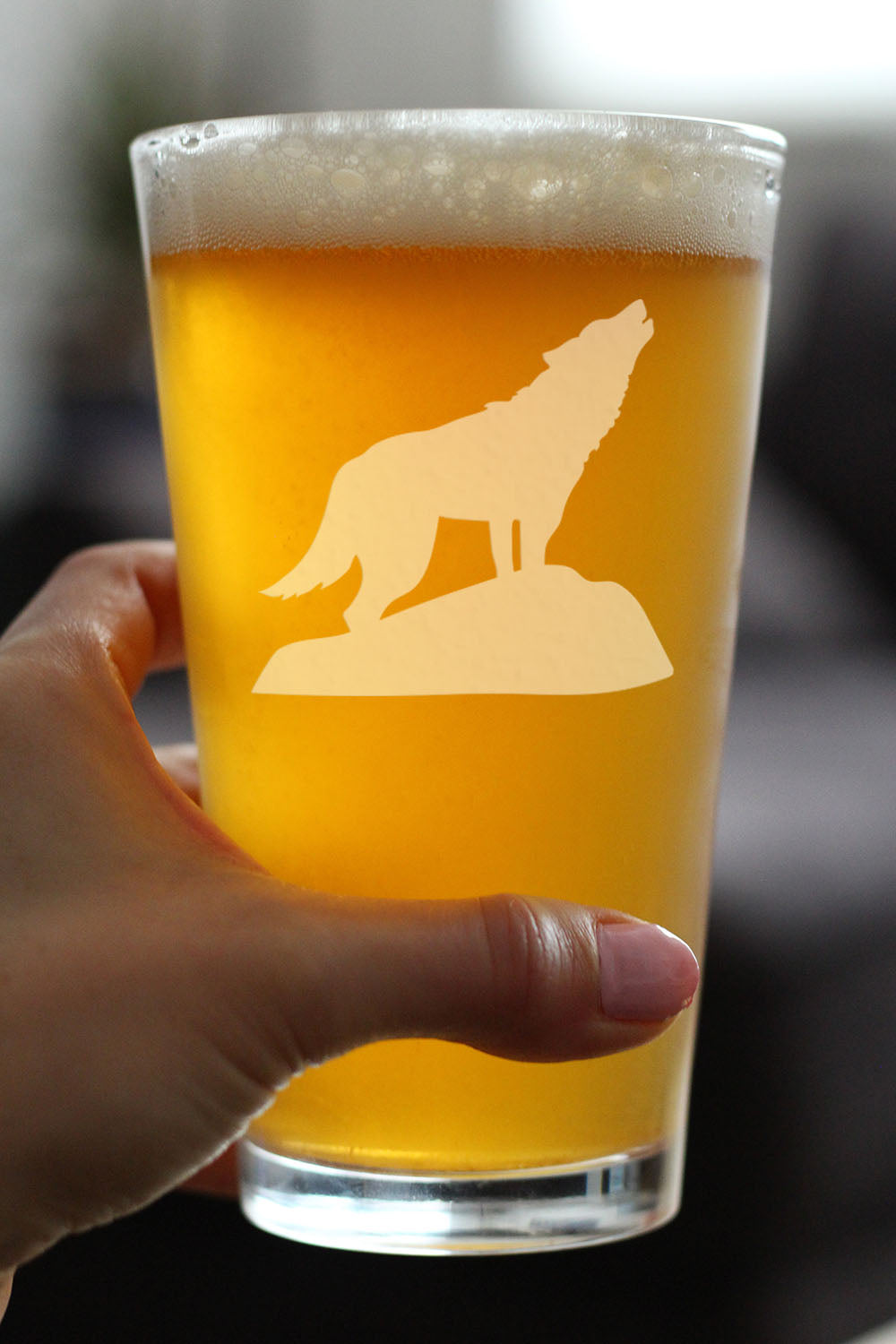 Wolf Pint Glass for Beer - Cabin Themed Gifts or Rustic Decor for Men and Women - Fun Drinking or Party Glasses - 16 oz