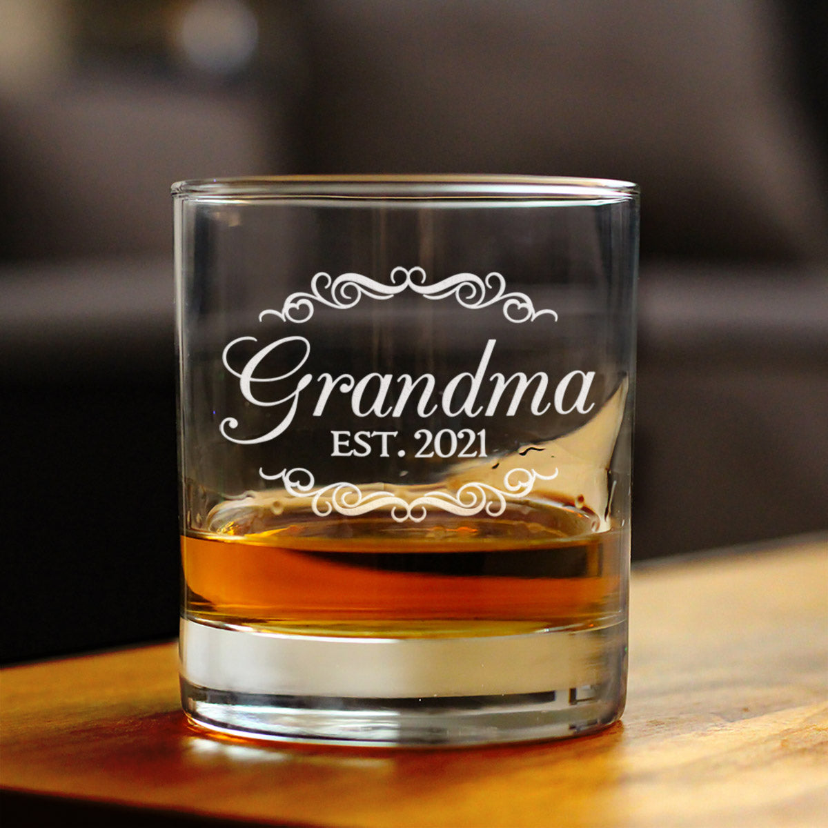 Grandma Est 2021 - New Grandmother Whiskey Rocks Glass Gift for First Time Grandparents - Decorative 10.25 Oz Glasses