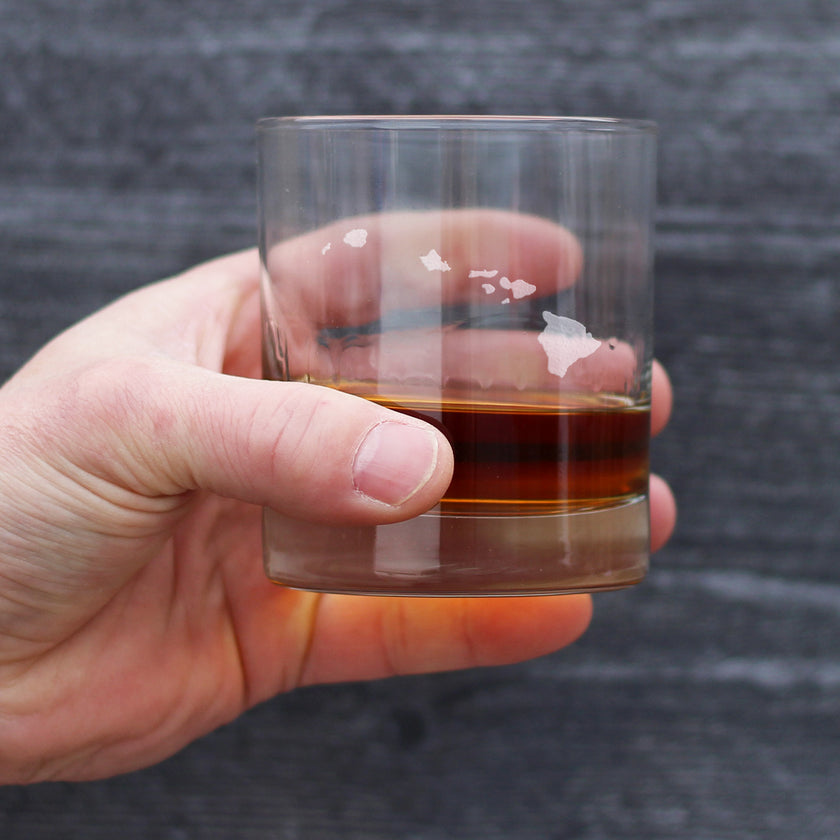 Hawaii State Outline Whiskey Rocks Glass - State Themed Drinking Decor and Gifts for Hawaiian Women & Men - 10.25 Oz Whisky Tumbler Glasses