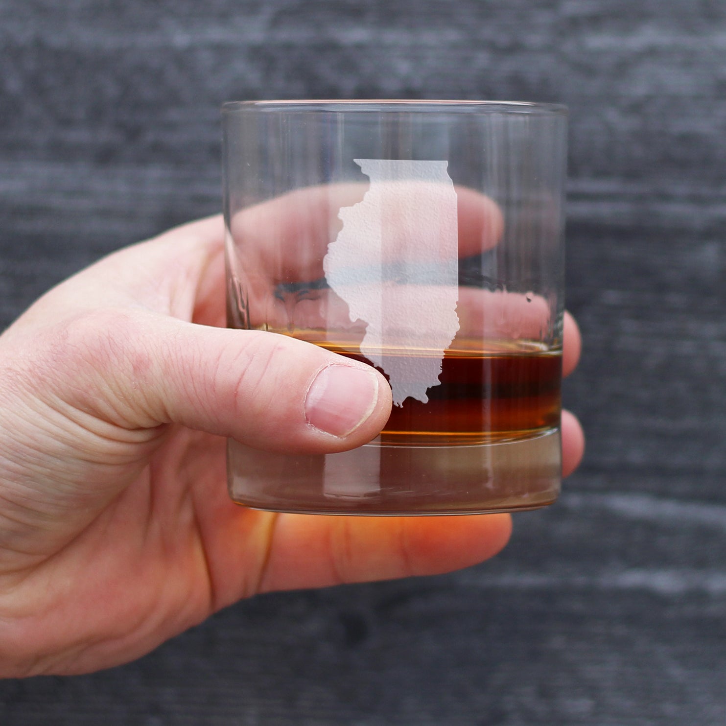 Illinois State Outline Whiskey Rocks Glass - State Themed Drinking Decor and Gifts for Illinoisan Women & Men - 10.25 Oz Whisky Tumbler Glasses