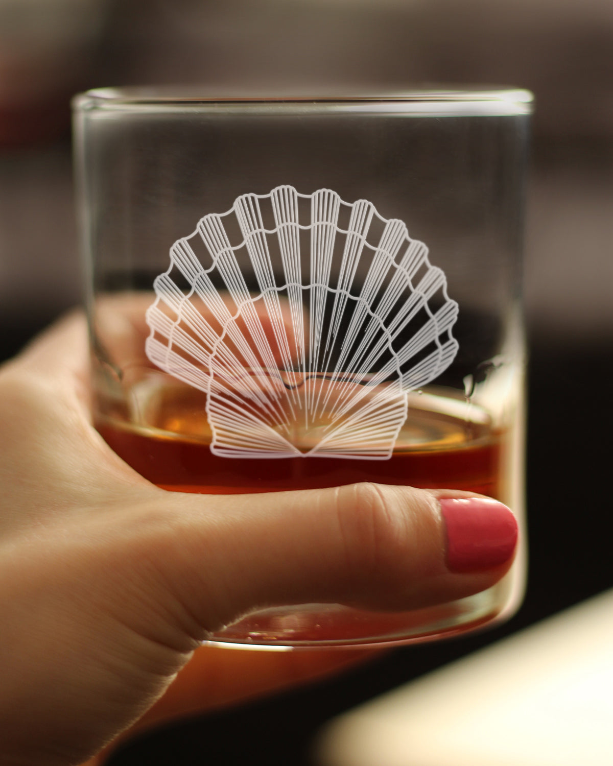Seashell Engraved Whiskey Rocks Glass, Unique Decorative Gift for Beach House, Nautical Decor Birthday Gifts with Seashells