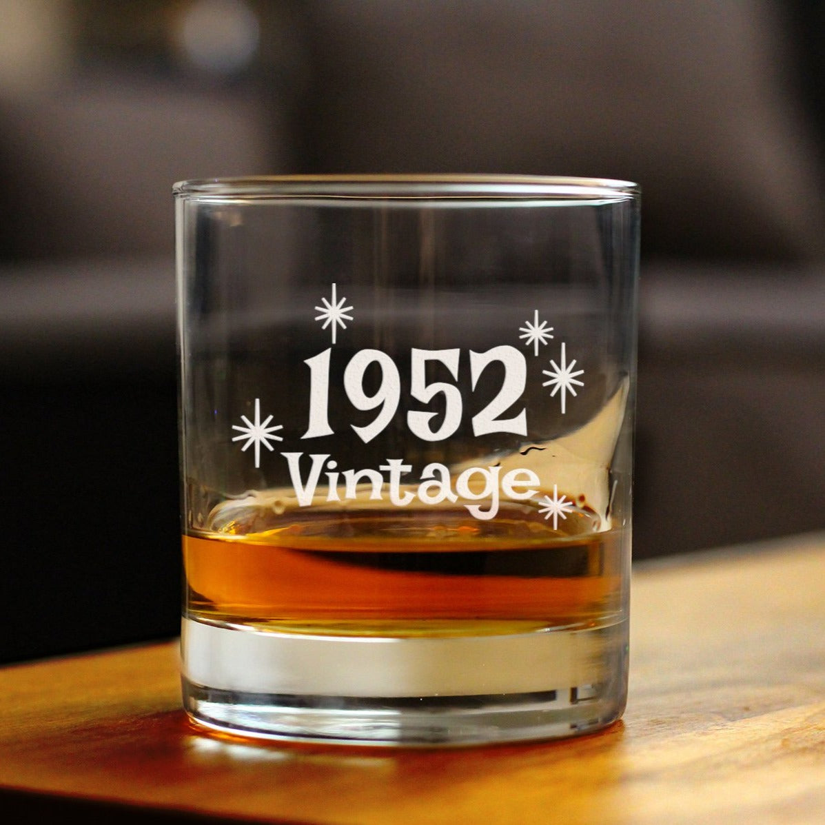Vintage 1952 - Fun 72nd Birthday Whiskey Rocks Glass Gifts for Men &amp; Women Turning 72 - Retro Whisky Drinking Tumbler