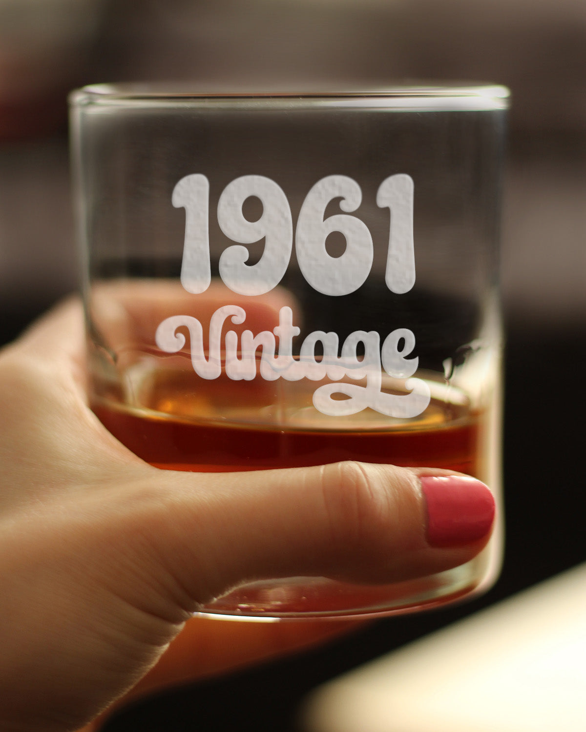 Vintage 1961 - Fun 62nd Birthday Whiskey Rocks Glass Gifts for Men &amp; Women Turning 62 - Retro Whisky Drinking Tumbler