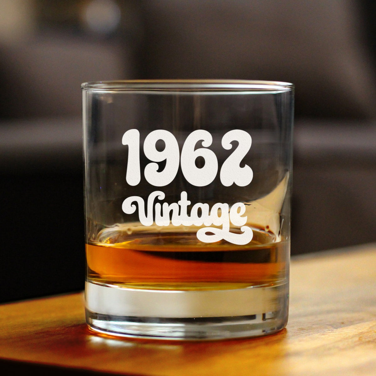 Vintage 1962 - Fun 63rd Birthday Whiskey Rocks Glass Gifts for Men &amp; Women Turning 63 - Retro Whisky Drinking Tumbler