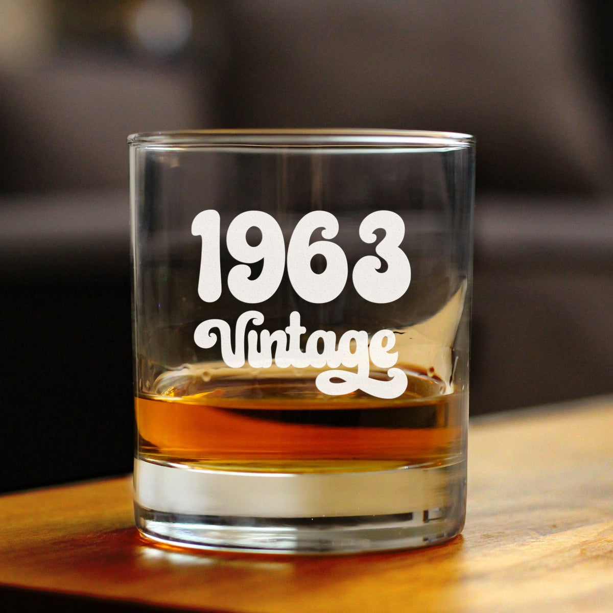 Vintage 1963 - Fun 61st Birthday Whiskey Rocks Glass Gifts for Men &amp; Women Turning 61 - Retro Whisky Drinking Tumbler