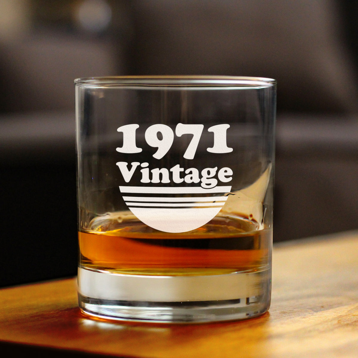 Vintage 1971 - Fun 52nd Birthday Whiskey Rocks Glass Gifts for Men &amp; Women Turning 52 - Retro Whisky Drinking Tumbler