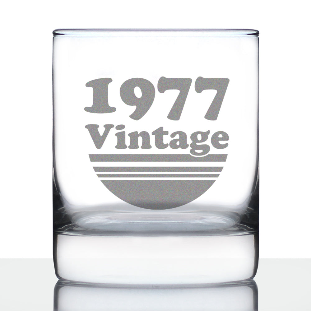 Vintage 1977 - Fun 47th Birthday Whiskey Rocks Glass Gifts for Men &amp; Women Turning 47 - Retro Whisky Drinking Tumbler