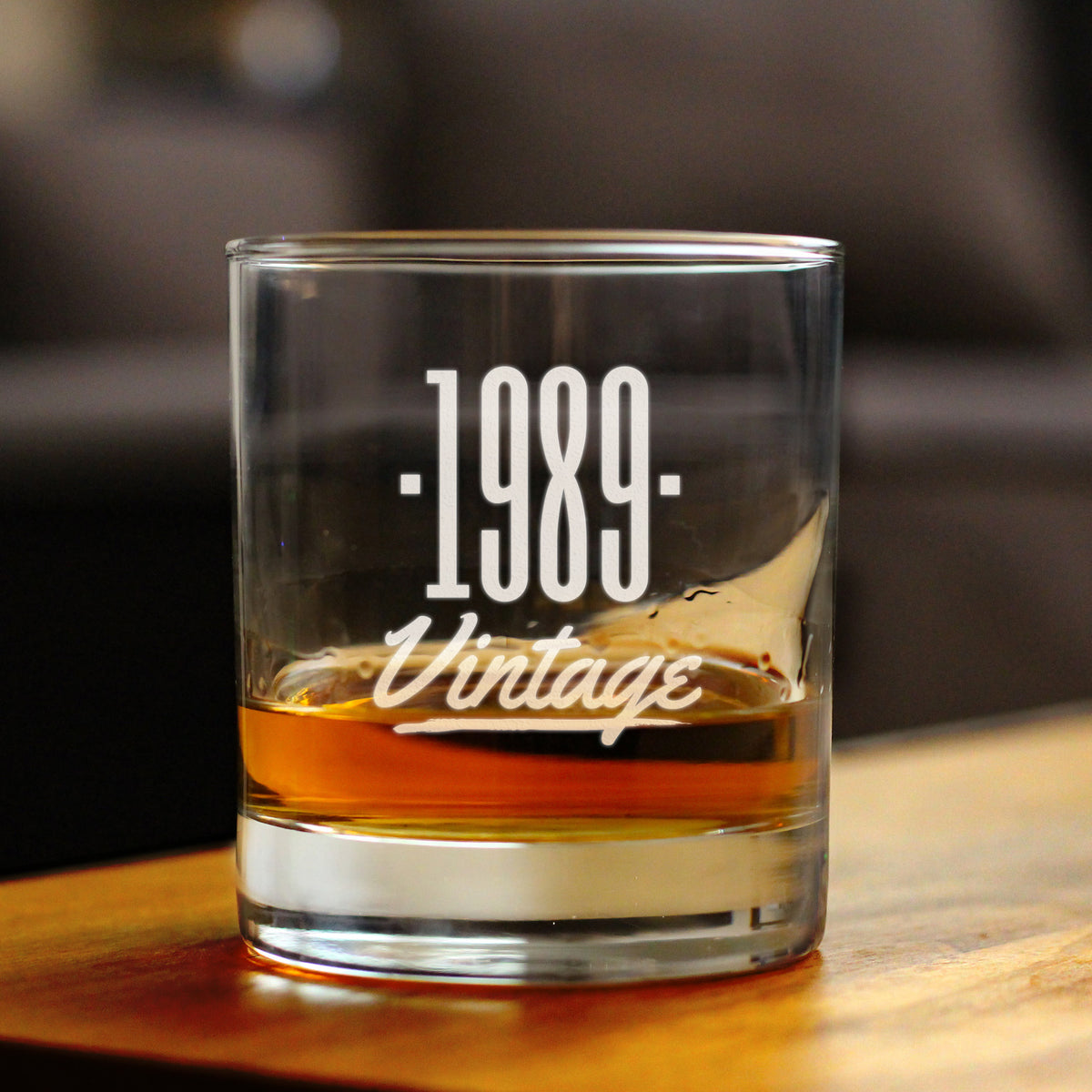 Vintage 1989 - Fun 35th Birthday Whiskey Rocks Glass Gifts for Men &amp; Women Turning 35 - Retro Whisky Drinking Tumbler