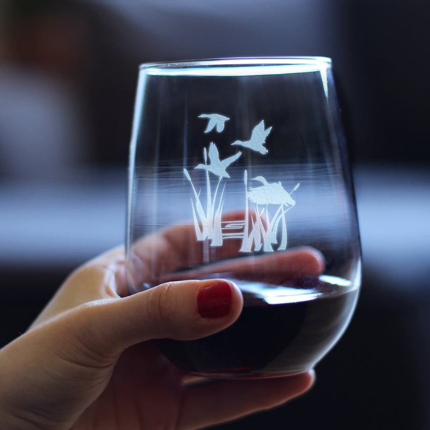 Duck Pond Stemless Wine Glass - Cabin Themed Gifts or Rustic Decor for Women and Men - Engraved Silhouette - Large